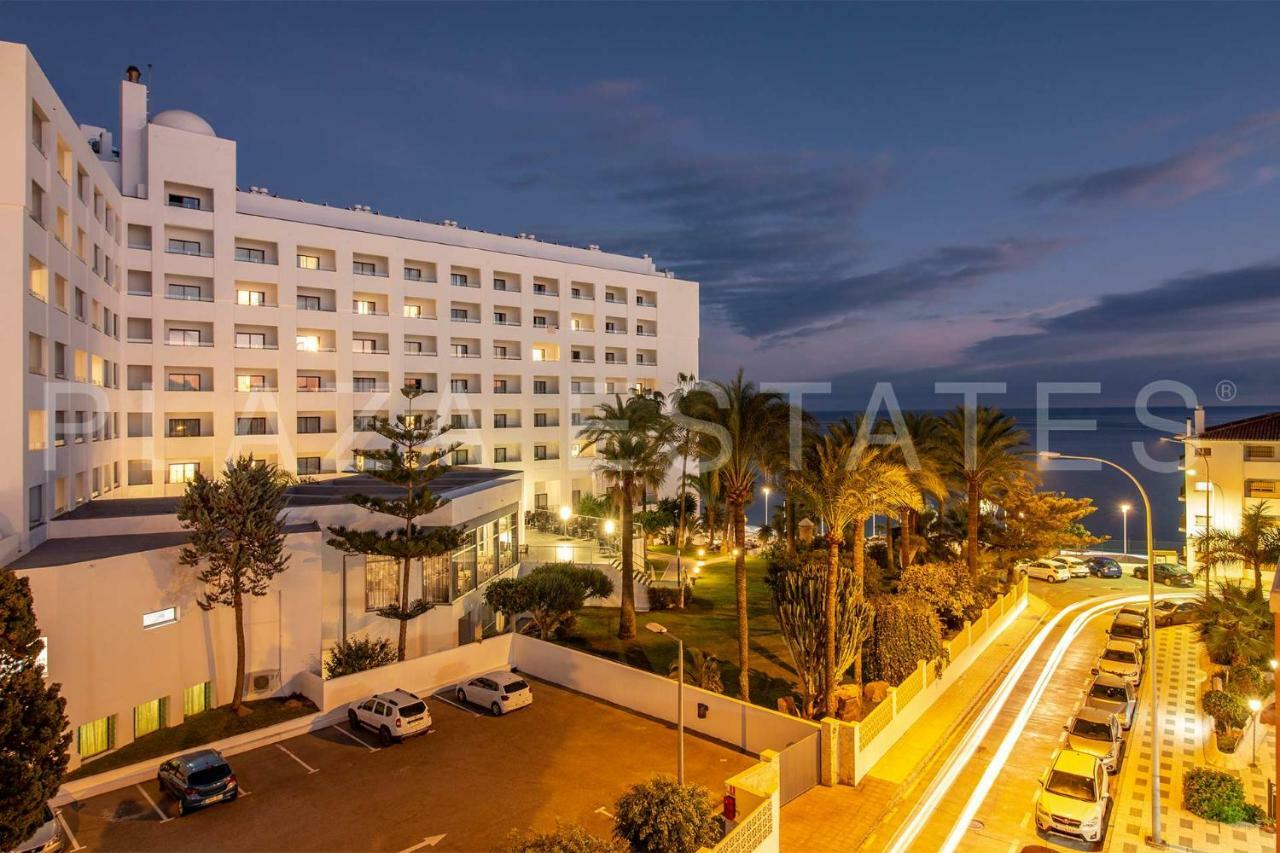 Magnifico Al Lado De La Playa Torrecilla En * Nerja
